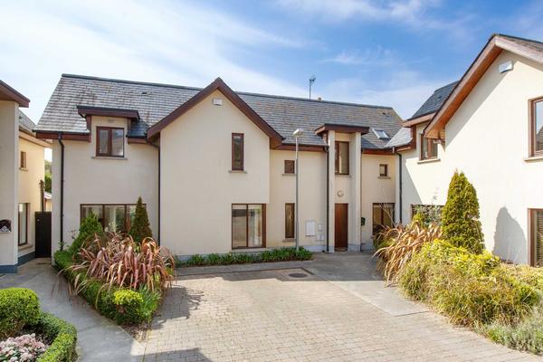 6 Rookstown, Thornamby Road, Howth, D13 HT27